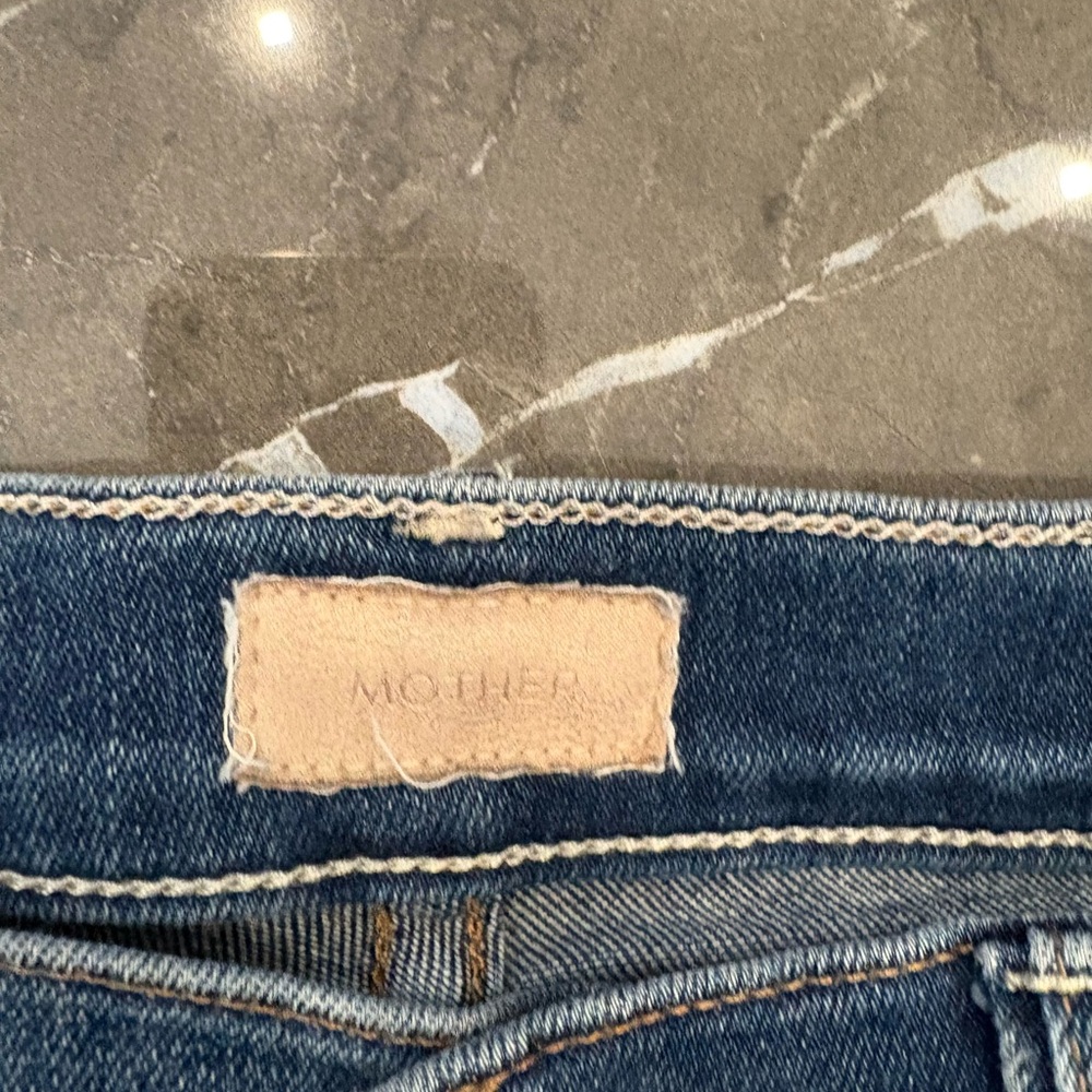 Mother The Insider Crop Step Fray Sweet And Sassy 25 X 25 Blue Jeans - Picture 3 of 4